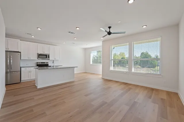 $2,099 | 2600 Gattis School Road, Unit 1202, Round Rock, TX 78664