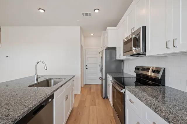 $2,099 | 2600 Gattis School Road, Unit 1202, Round Rock, TX 78664