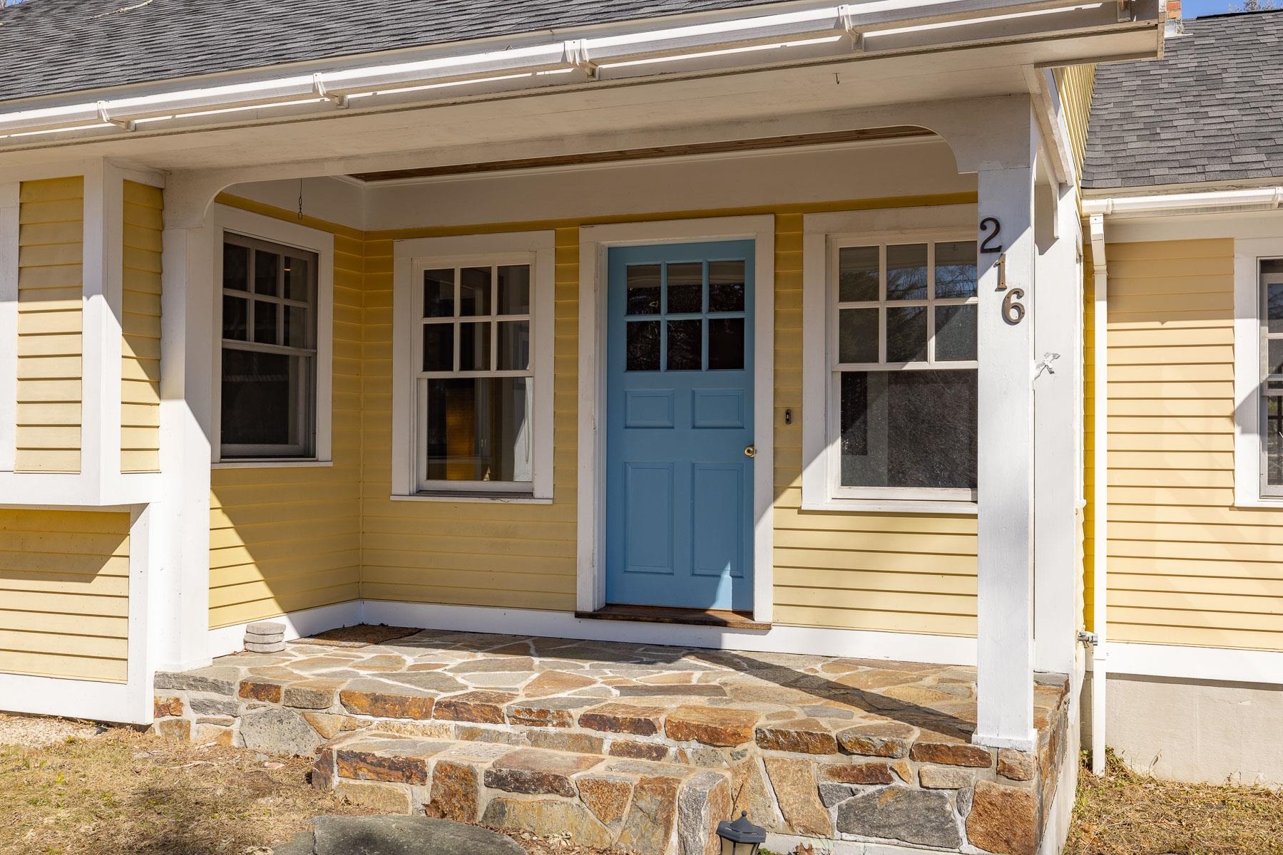 216 Packers Falls Road Durham, NH 03824 - Photo 3 of 40 Gallery Image 3