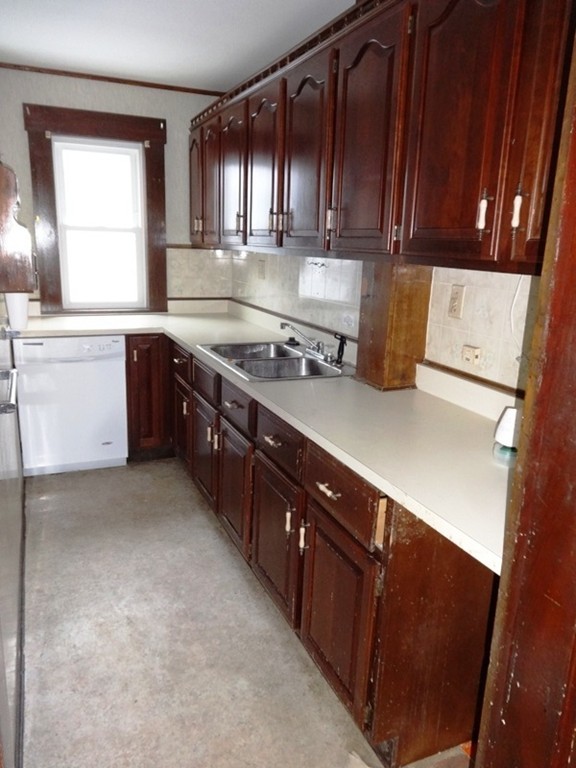 20 Topping Road Andover, MA 01810 - Photo 8 of 14 Gallery Image 8