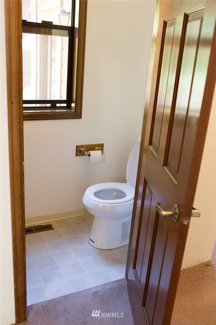 2227 Black Diamond Road Port Angeles, WA 98363 - Photo 9 of 24 Gallery Image 9
