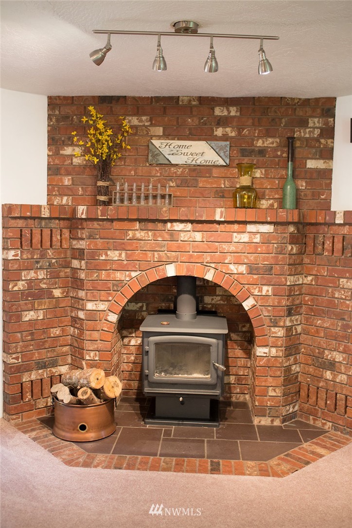 2227 Black Diamond Road Port Angeles, WA 98363 - Photo 10 of 24 Gallery Image 10