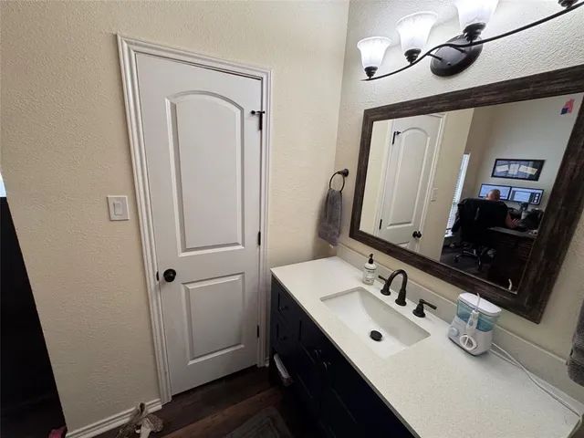 $1,995 | 2506 Wedglea Drive, Unit 105, Dallas, TX 75211