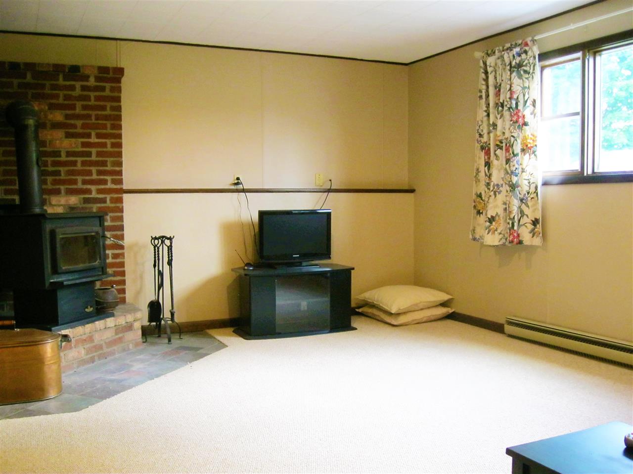 9723 South Mission Road Shepherd, MI 48883 - Photo 27 of 32 1817260-26.JPG