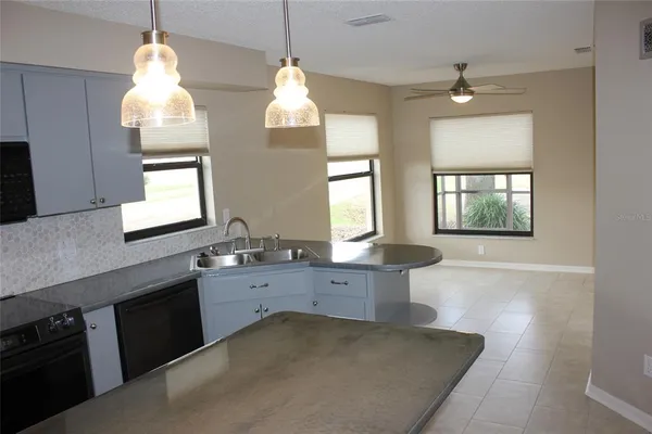 $2,700 | Undisclosed Address, New Port Richey, FL 34655