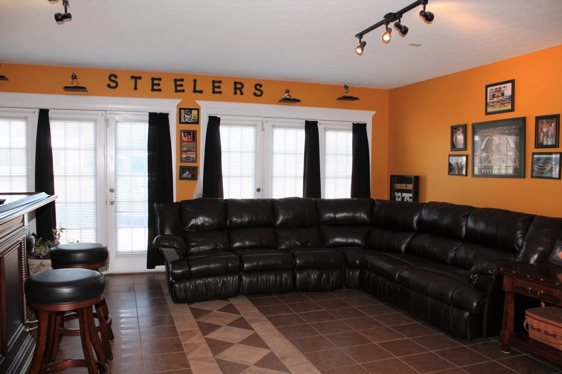 608 Fowler Ford Road Portland, TN 37148 - Photo 23 of 50 a living room with furniture and a fireplace
