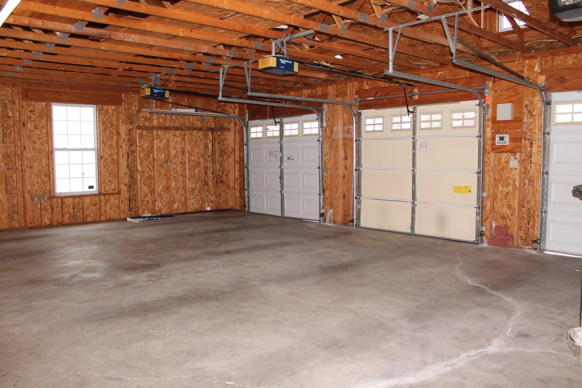 608 Fowler Ford Road Portland, TN 37148 - Photo 33 of 50 an empty room with windows