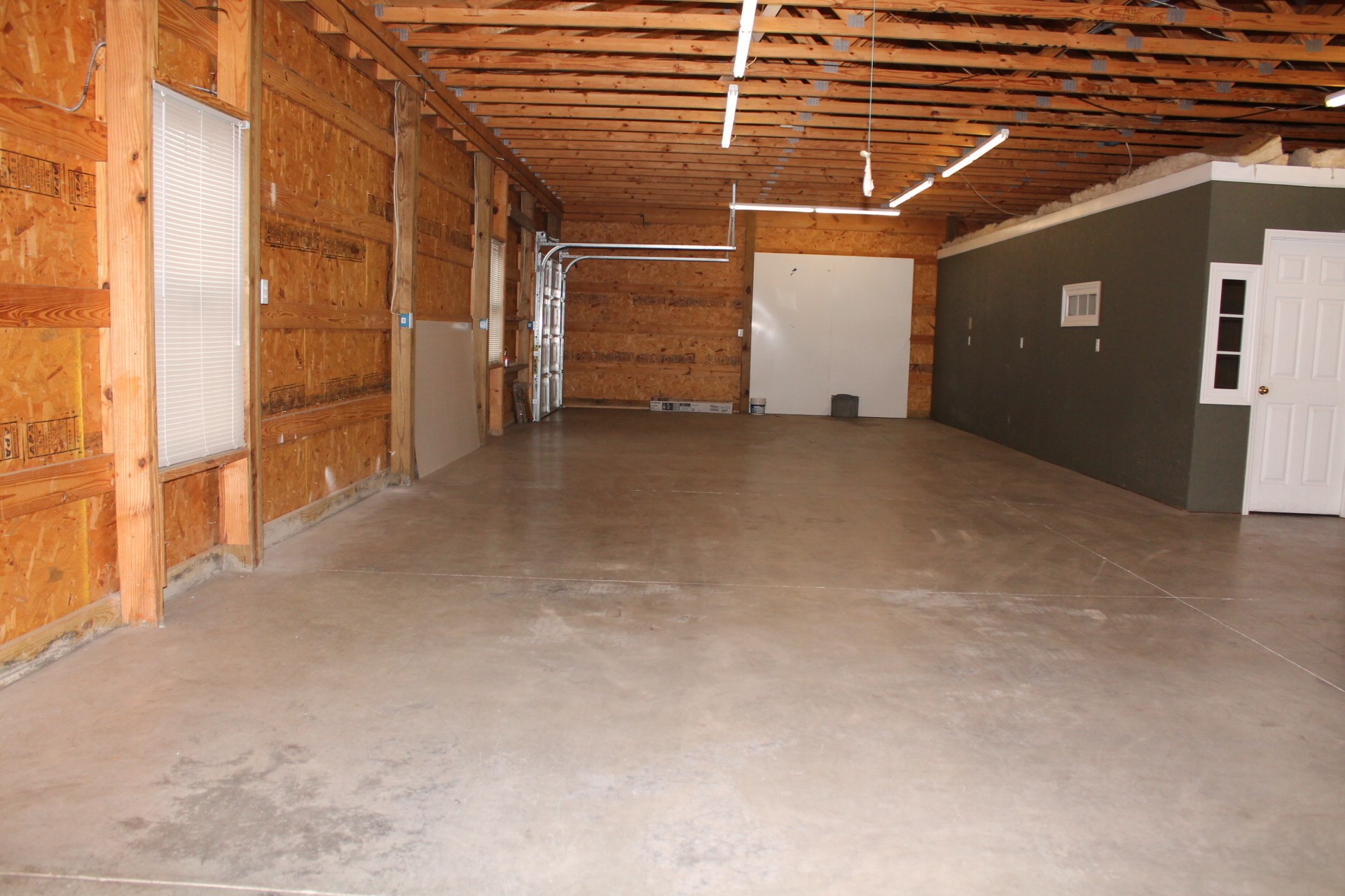 608 Fowler Ford Road Portland, TN 37148 - Photo 47 of 50 a view of a garage