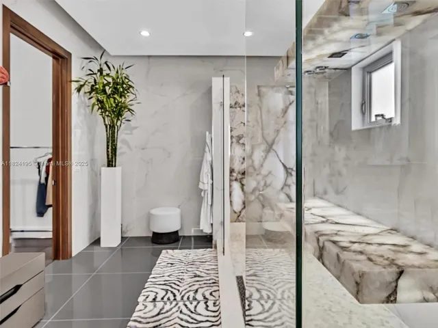 $27,000 | 307 Holiday Drive, Hallandale Beach, FL 33009