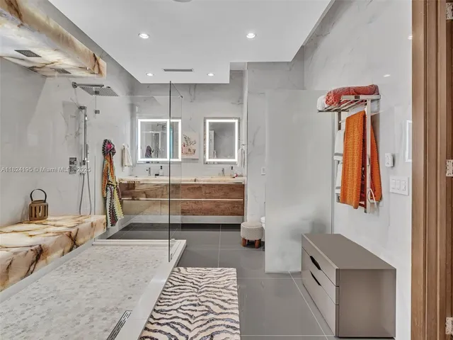 $27,000 | 307 Holiday Drive, Hallandale Beach, FL 33009