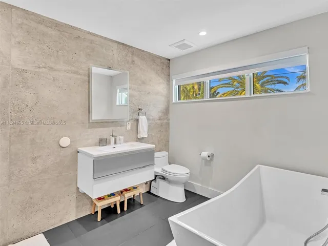 $27,000 | 307 Holiday Drive, Hallandale Beach, FL 33009