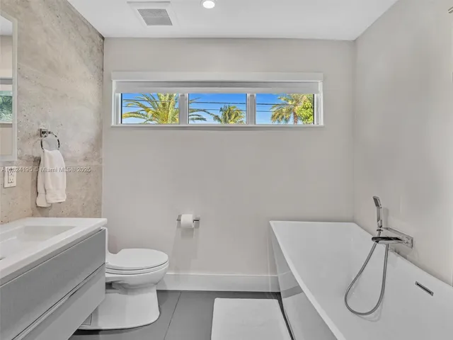 $27,000 | 307 Holiday Drive, Hallandale Beach, FL 33009