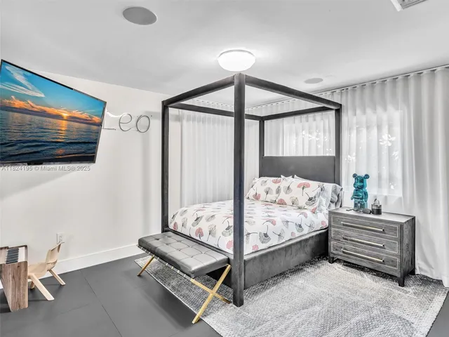 $27,000 | 307 Holiday Drive, Hallandale Beach, FL 33009