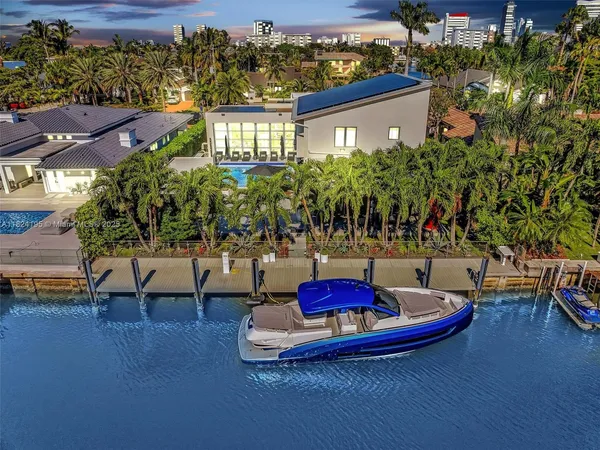 $27,000 | 307 Holiday Drive, Hallandale Beach, FL 33009