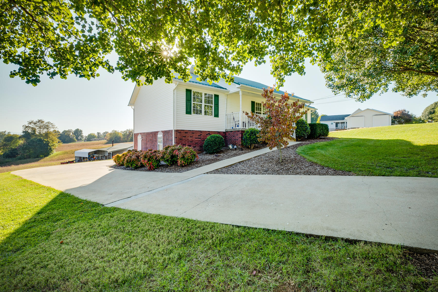 137 Laurel View Road Jonesborough, TN 37659 - Photo 4 of 59 004