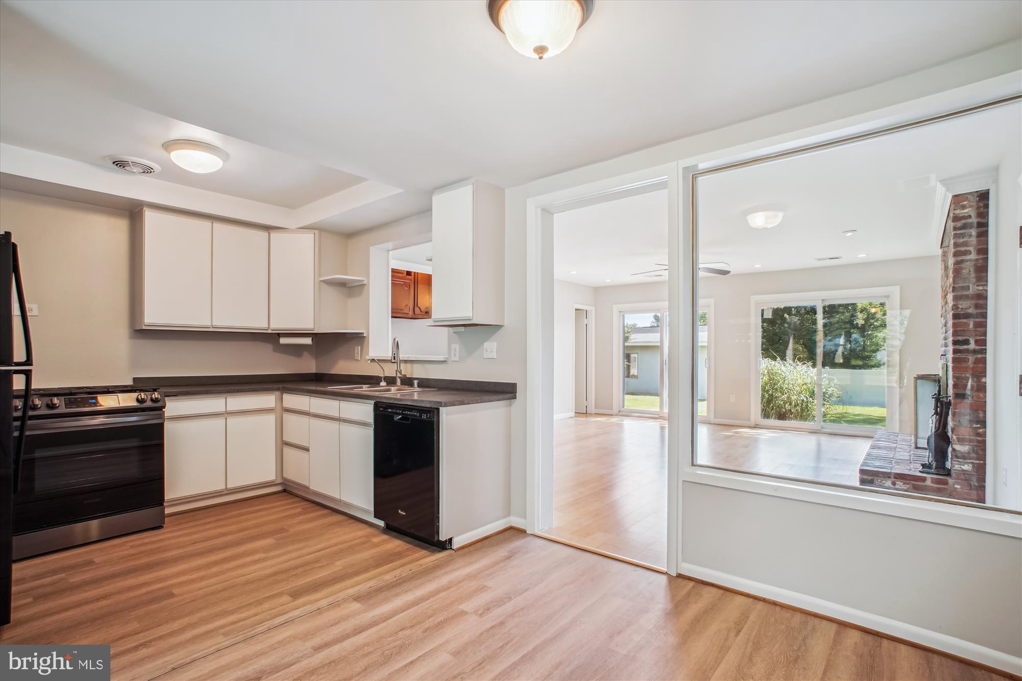 3135 Manor Road Falls Church, VA 22042 - Photo 16 of 42 Dining Room