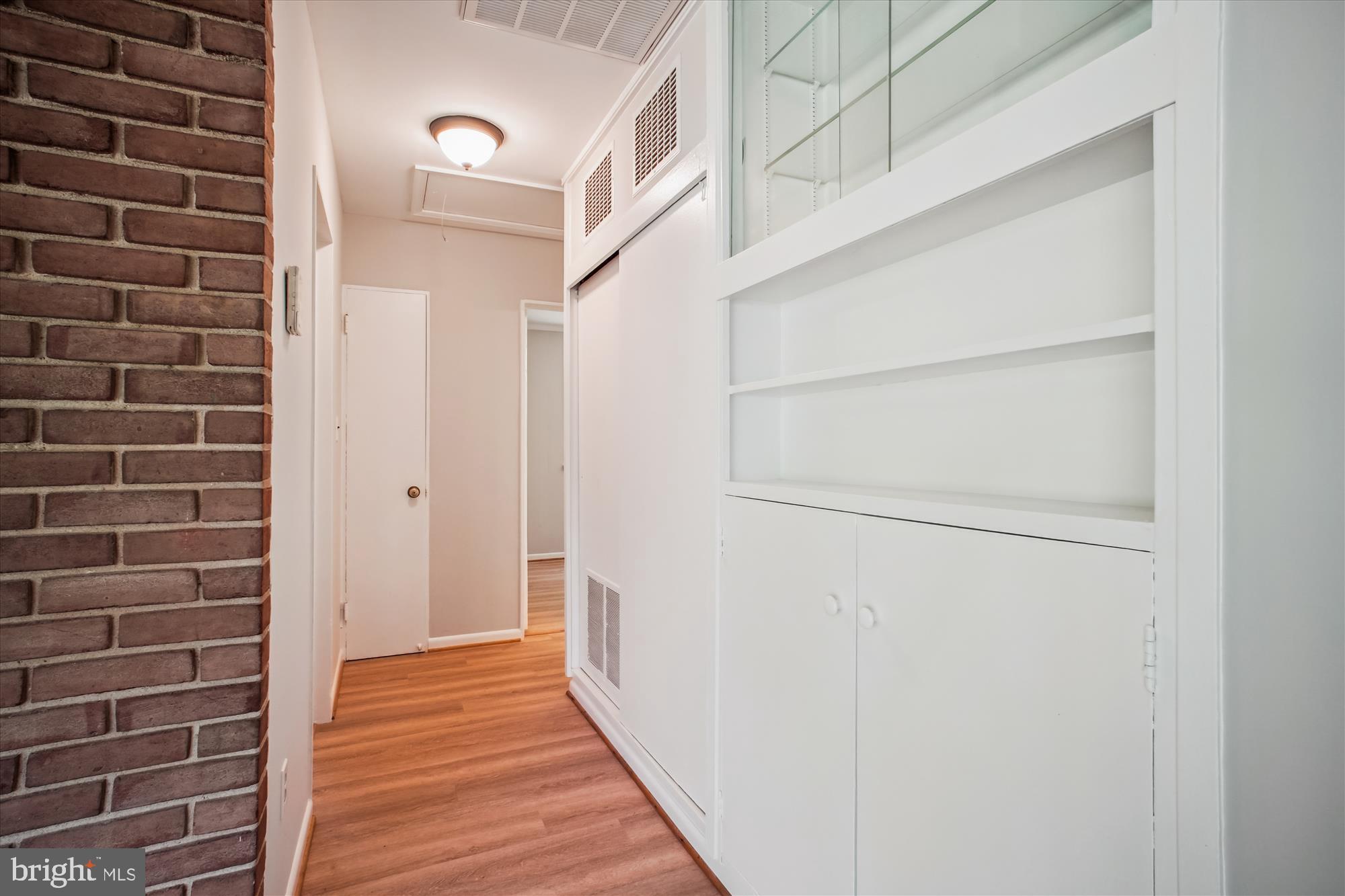 3135 Manor Road Falls Church, VA 22042 - Photo 19 of 42 Hall