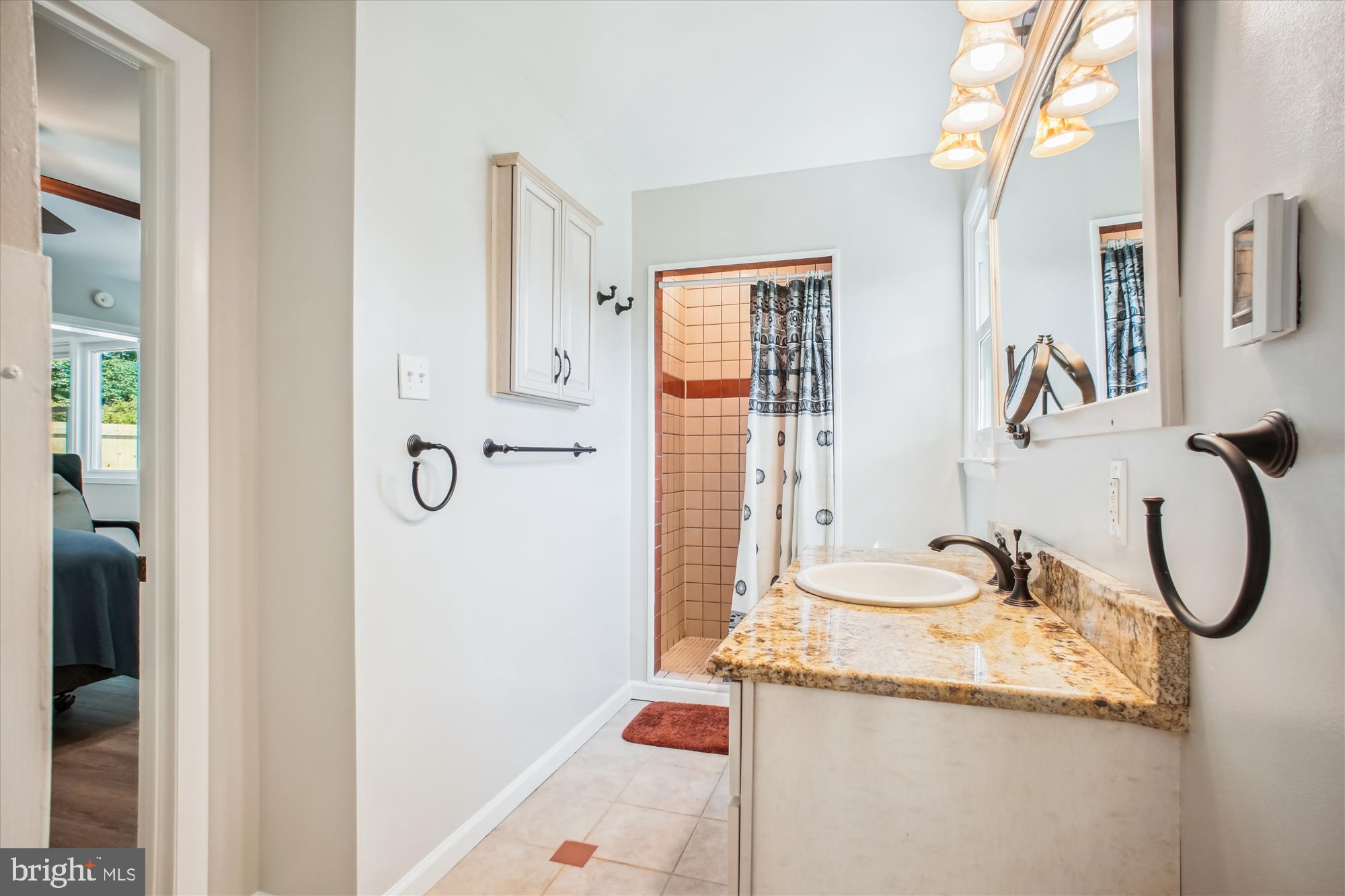 3135 Manor Road Falls Church, VA 22042 - Photo 39 of 42 Primary Bath