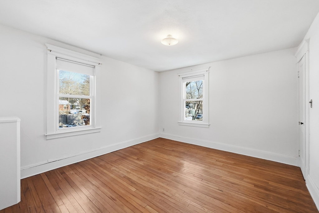 115 Tiffany Street Springfield, MA 01108 - Photo 17 of 32