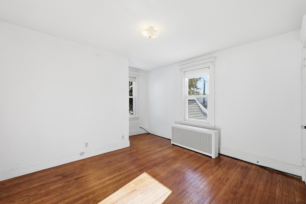 115 Tiffany Street Springfield, MA 01108 - Photo 21 of 32