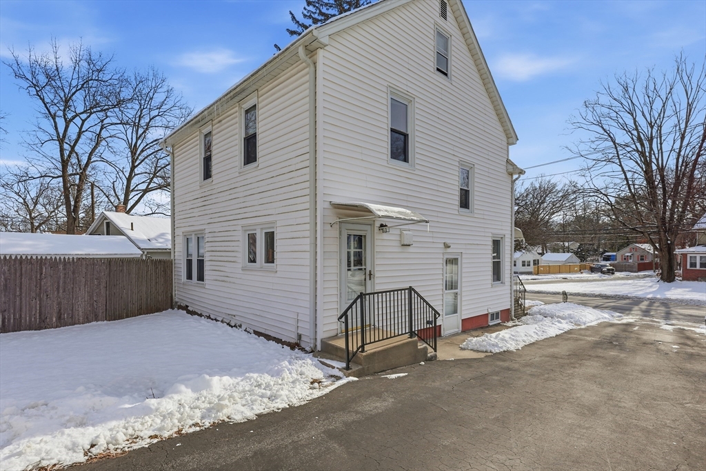 115 Tiffany Street Springfield, MA 01108 - Photo 27 of 32