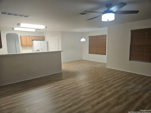 $1,900 | 10602 Fairlong Trail, San Antonio, TX 78254