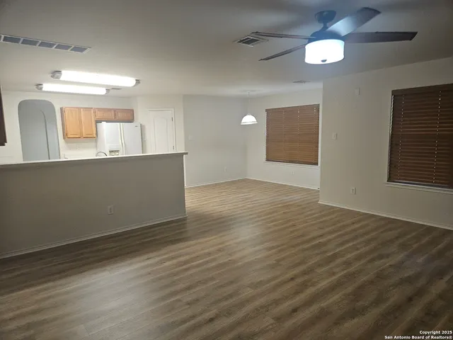 $2,000 | 10602 Fairlong Trail, San Antonio, TX 78254