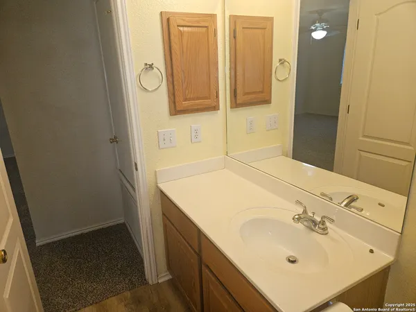 $1,900 | 10602 Fairlong Trail, San Antonio, TX 78254