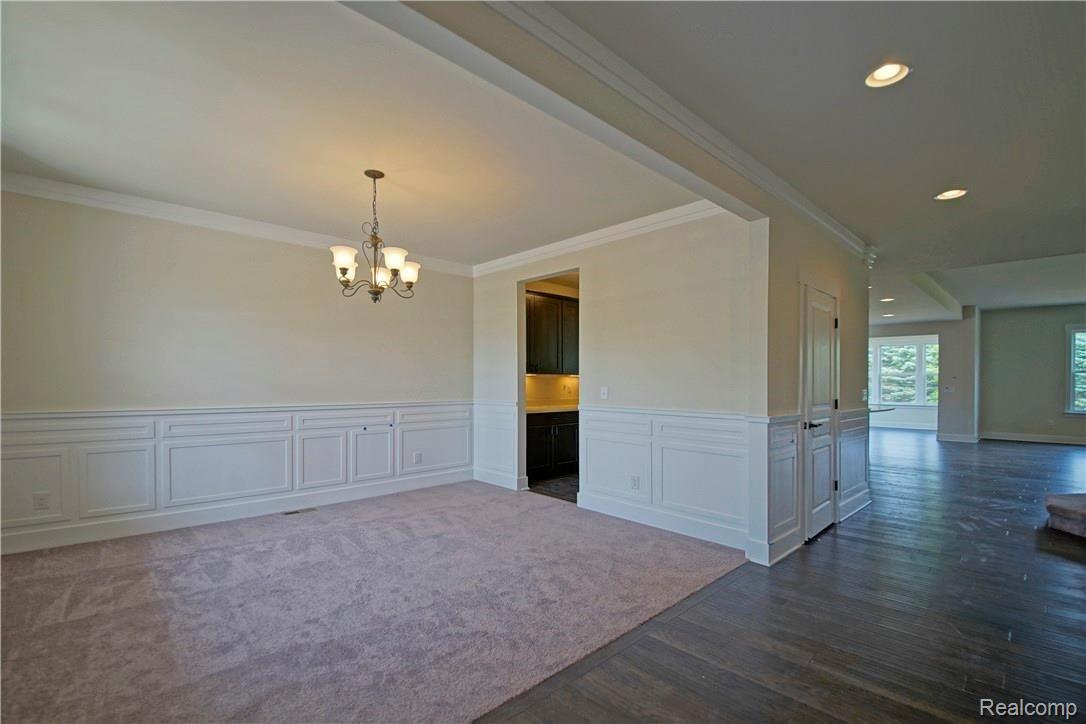 285 Crestview Drive Rochester, MI 48306 - Photo 9 of 41 9-photo-print-1459335.jpg