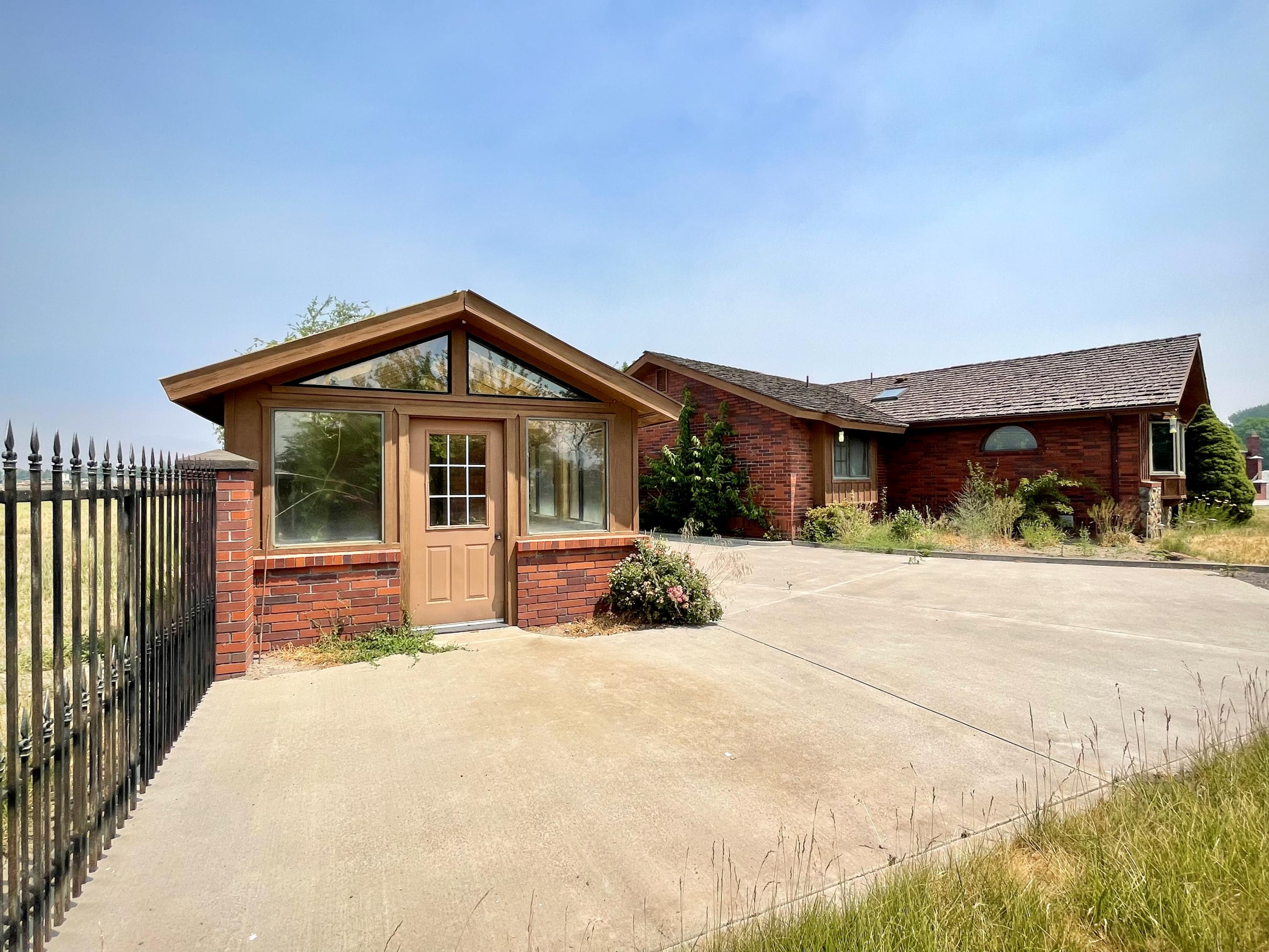 7322 Reeder Road Klamath Falls, OR 97603 - Photo 29 of 37 77620BE1-B576-4BD9-A661-E4C64EF7725D