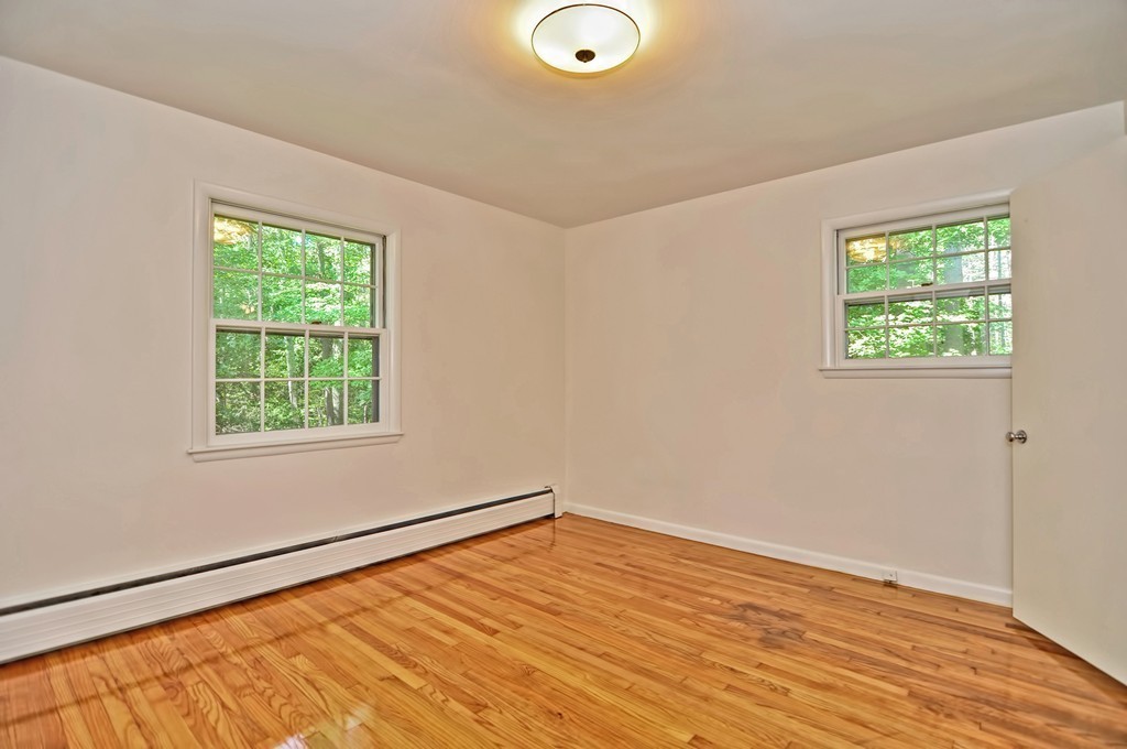 22 Burlington Road Bedford, MA 01730 - Photo 10 of 30 Gallery Image 10