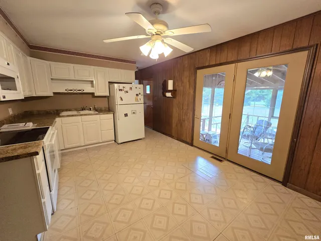 $125,000 | 10 Park Lane, Centralia, IL 62801