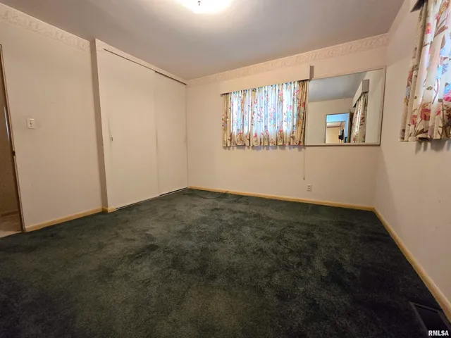 $125,000 | 10 Park Lane, Centralia, IL 62801