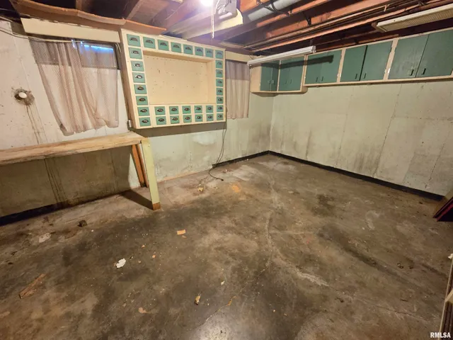 $125,000 | 10 Park Lane, Centralia, IL 62801