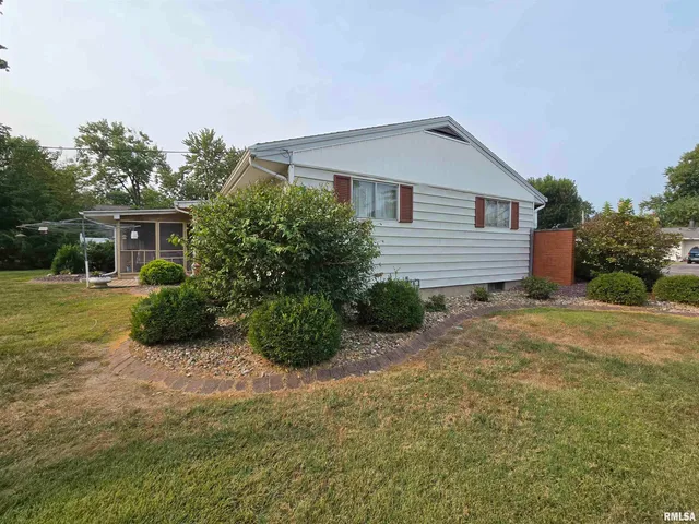 $125,000 | 10 Park Lane, Centralia, IL 62801