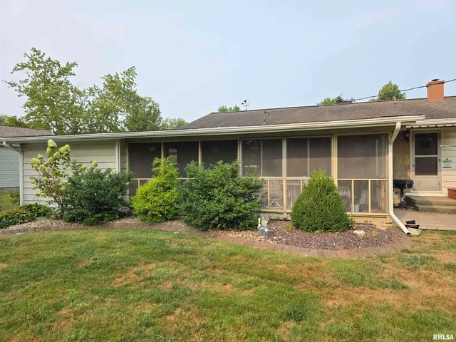 $125,000 | 10 Park Lane, Centralia, IL 62801