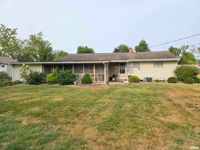 $125,000 | 10 Park Lane, Centralia, IL 62801