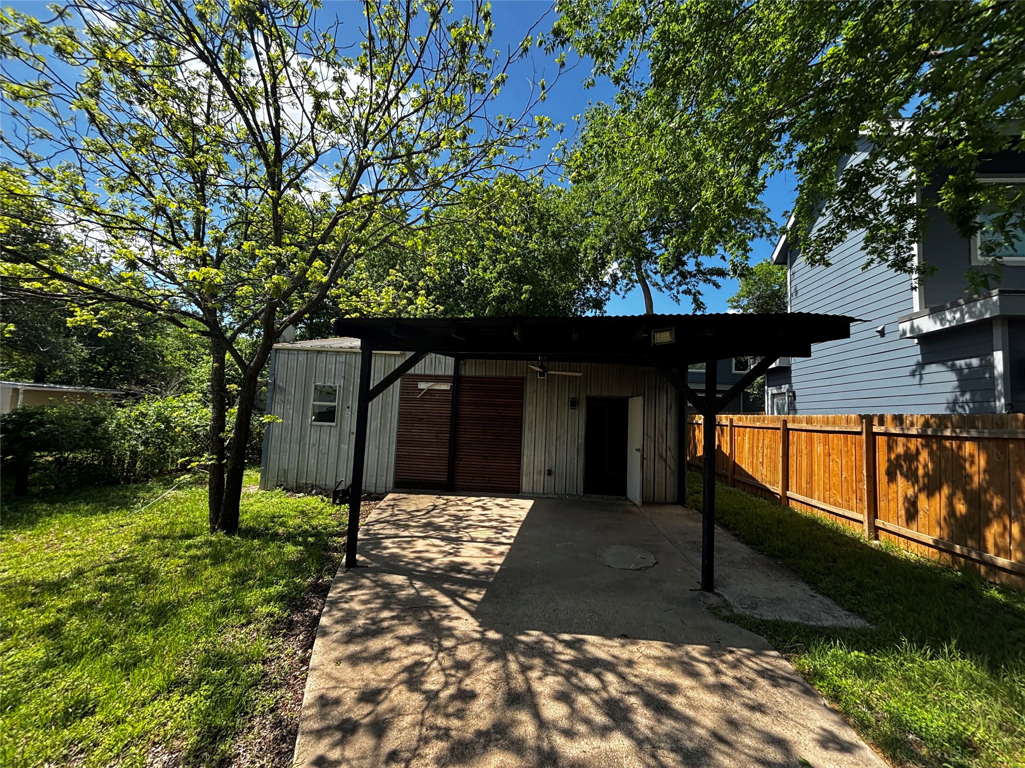 403 Delmar Avenue Austin, TX 78752 - Photo 14 of 20