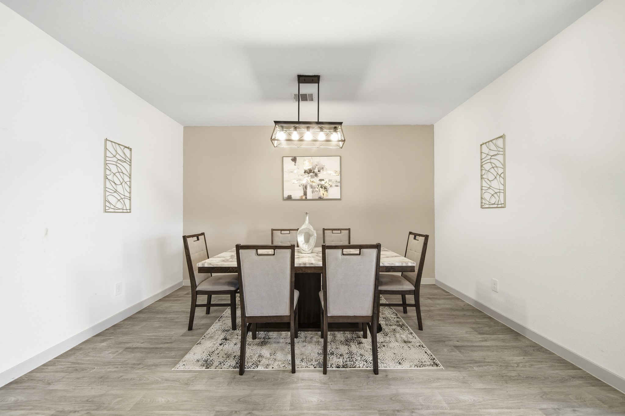 8210 Buck Lane Rosharon, TX 77583 - Photo 7 of 30 Spacious dining room with a functional layout for hosting.