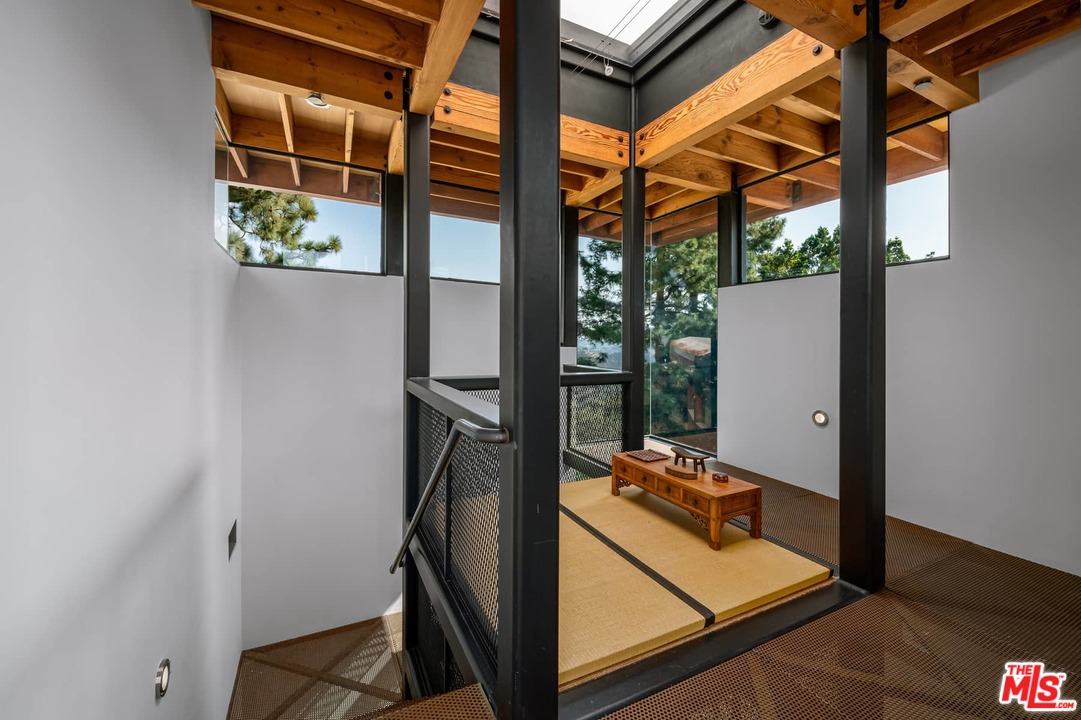 2238 Stradella Road Los Angeles, CA 90077 - Photo 45 of 54