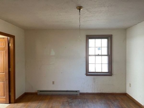 287 Central Turnpike Sutton, MA 01590 - Photo 3 of 19