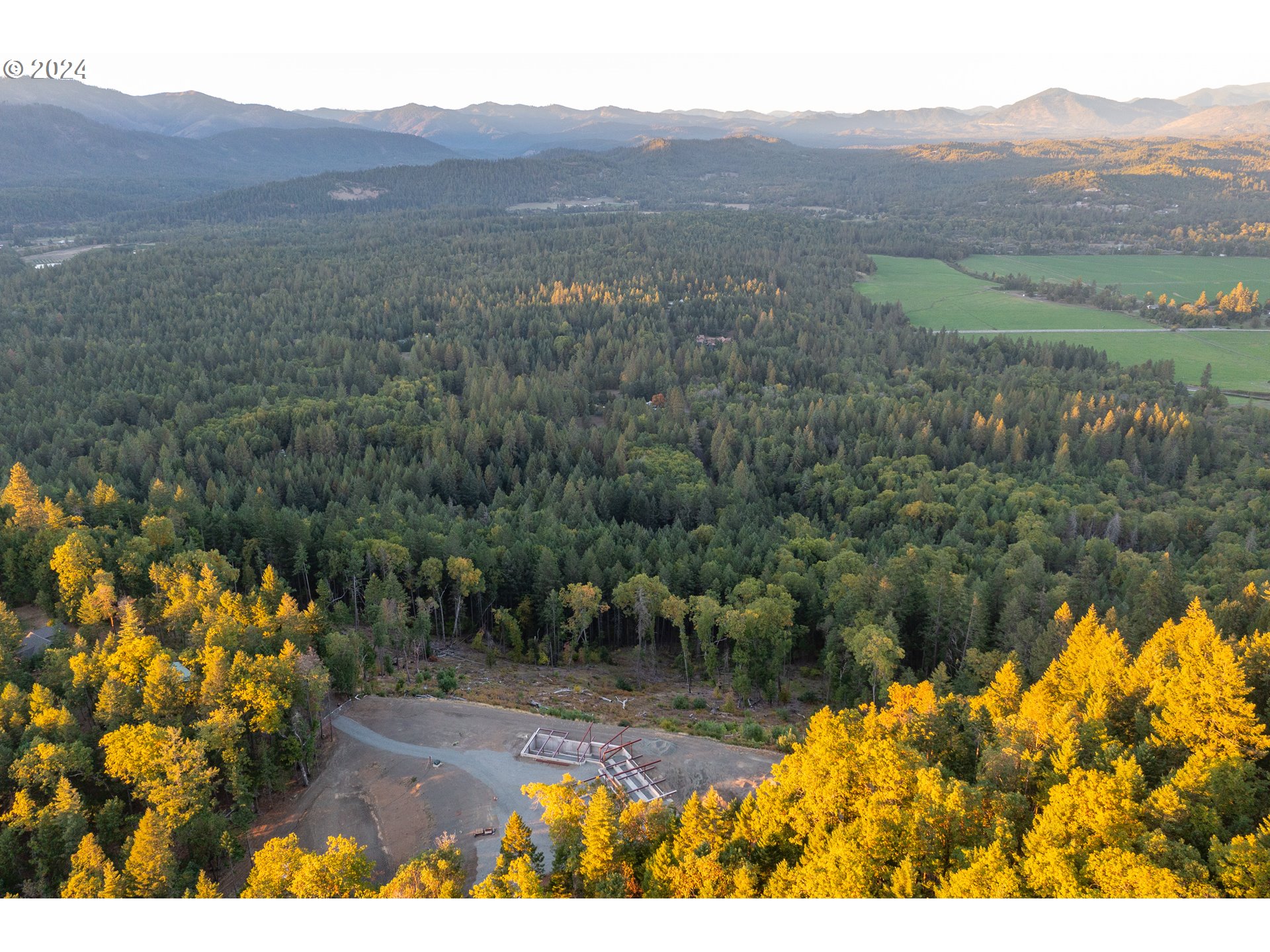 700 Weekly Drive Grants Pass, OR 97527 - Photo 5 of 11