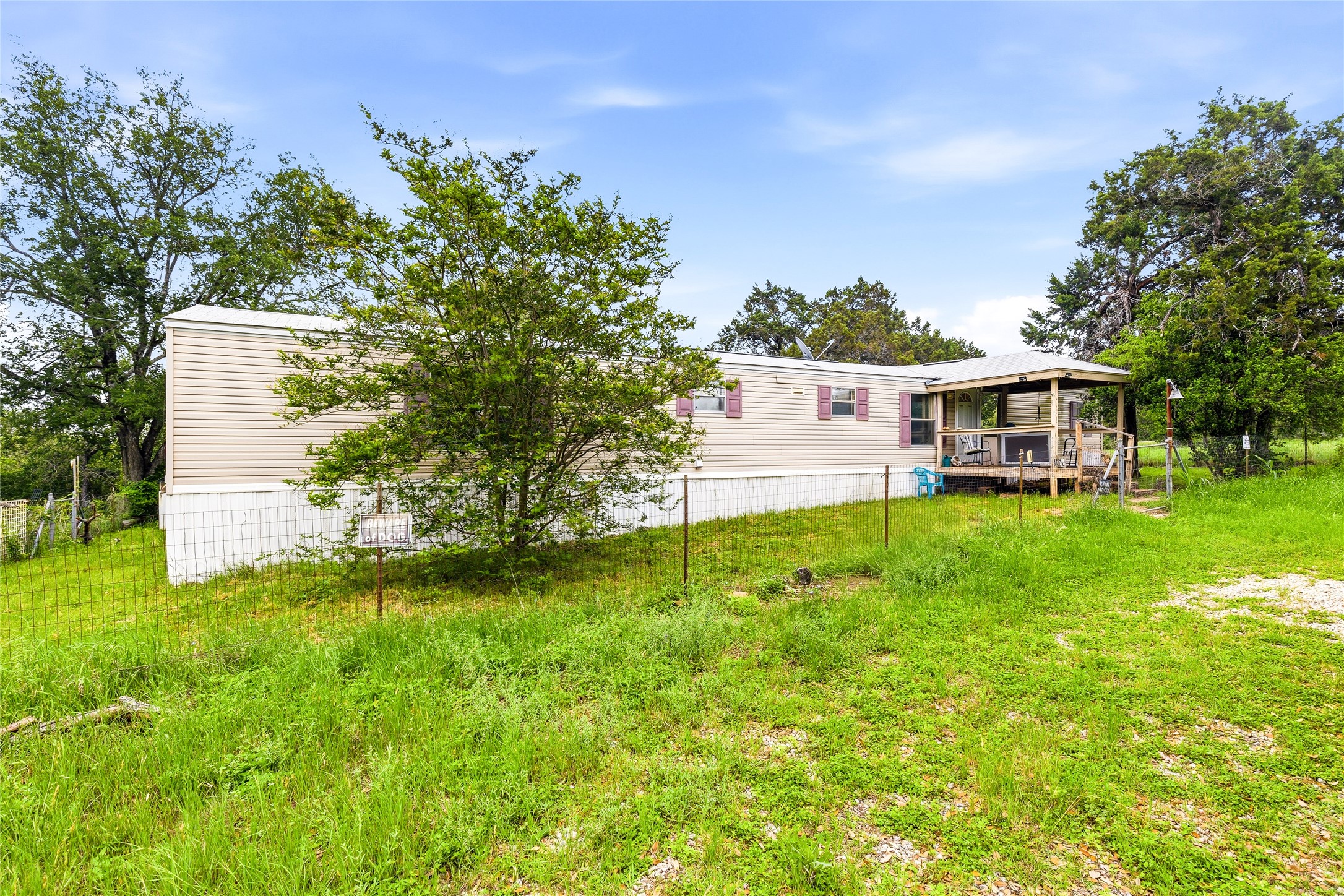 700 Thurman Road San Marcos, TX 78666 - Photo 2 of 32