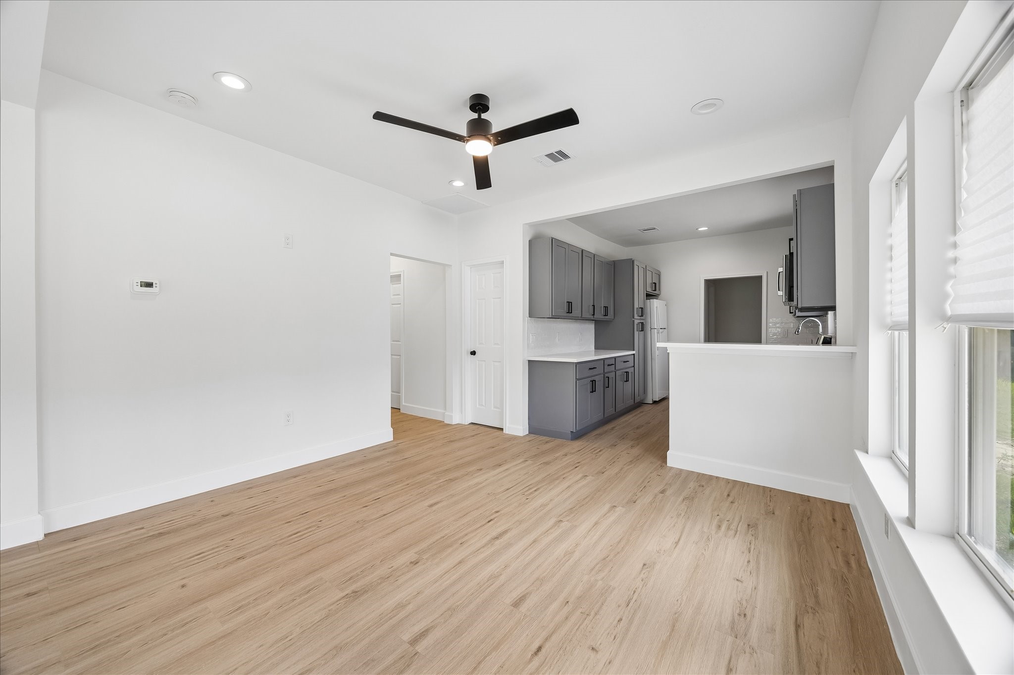 7702 Sealey Street Houston, TX 77088 - Photo 10 of 25
