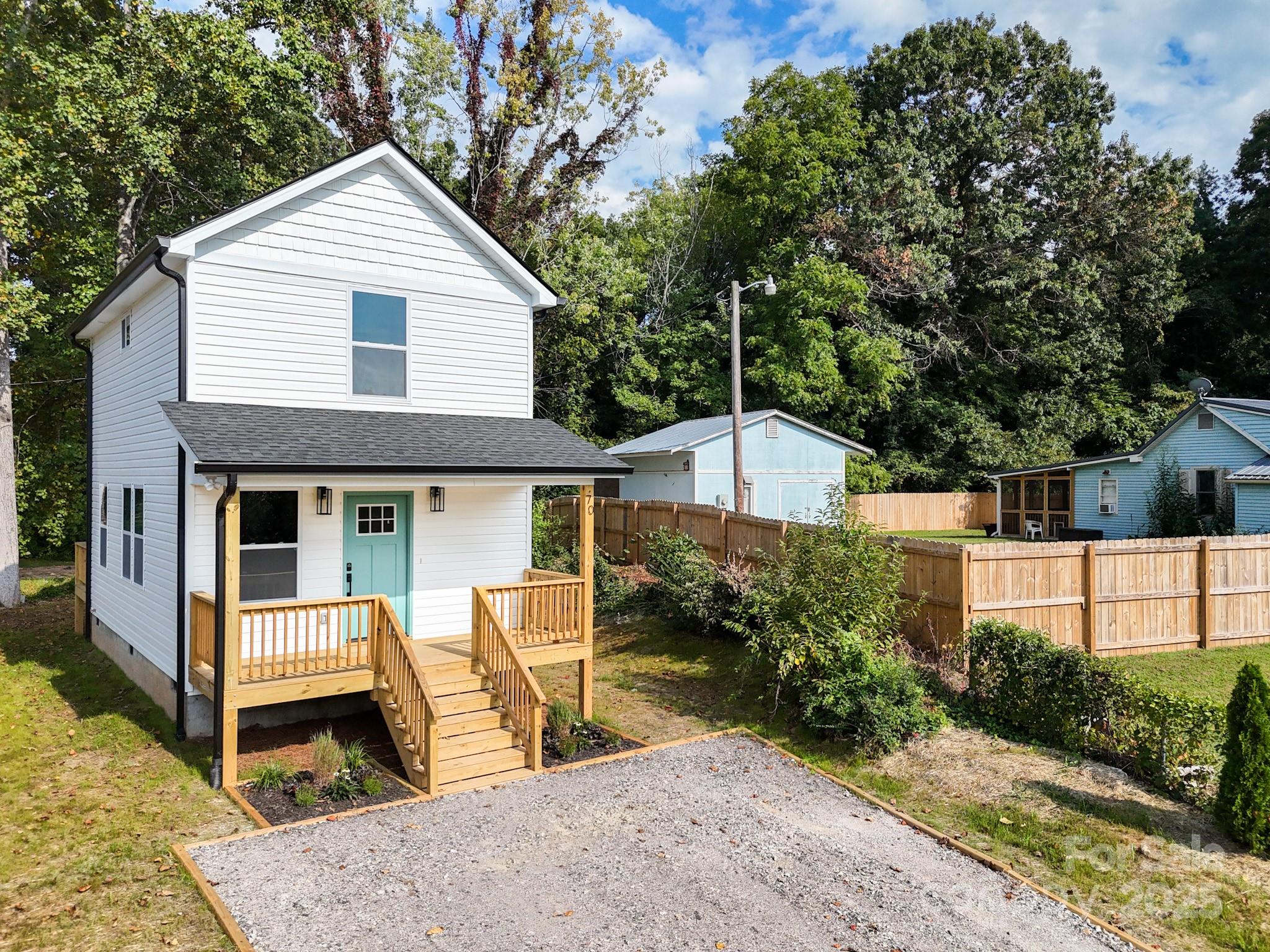 70 Alabama Avenue Marion, NC 28752 - Photo 4 of 41