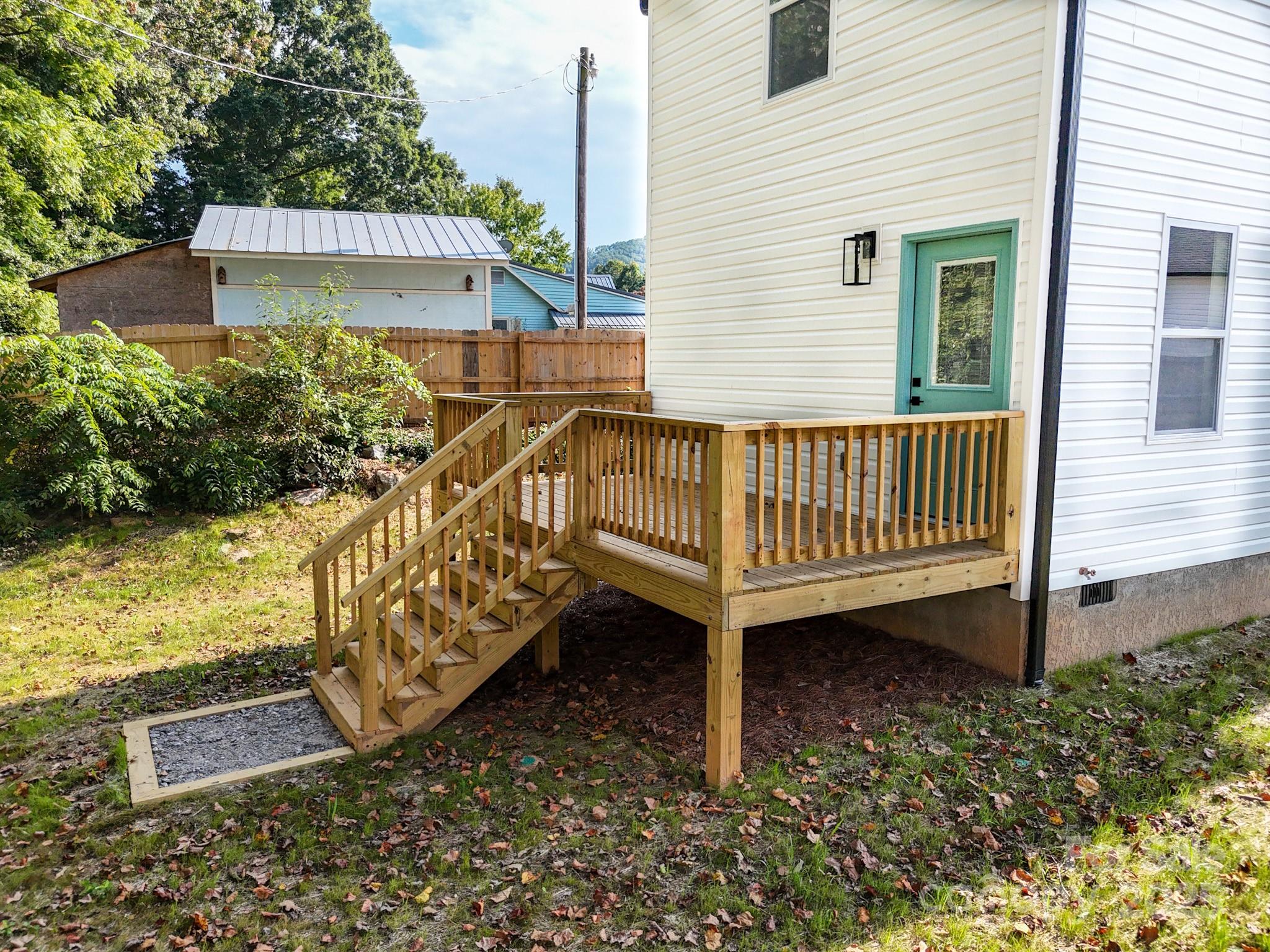 70 Alabama Avenue Marion, NC 28752 - Photo 5 of 41