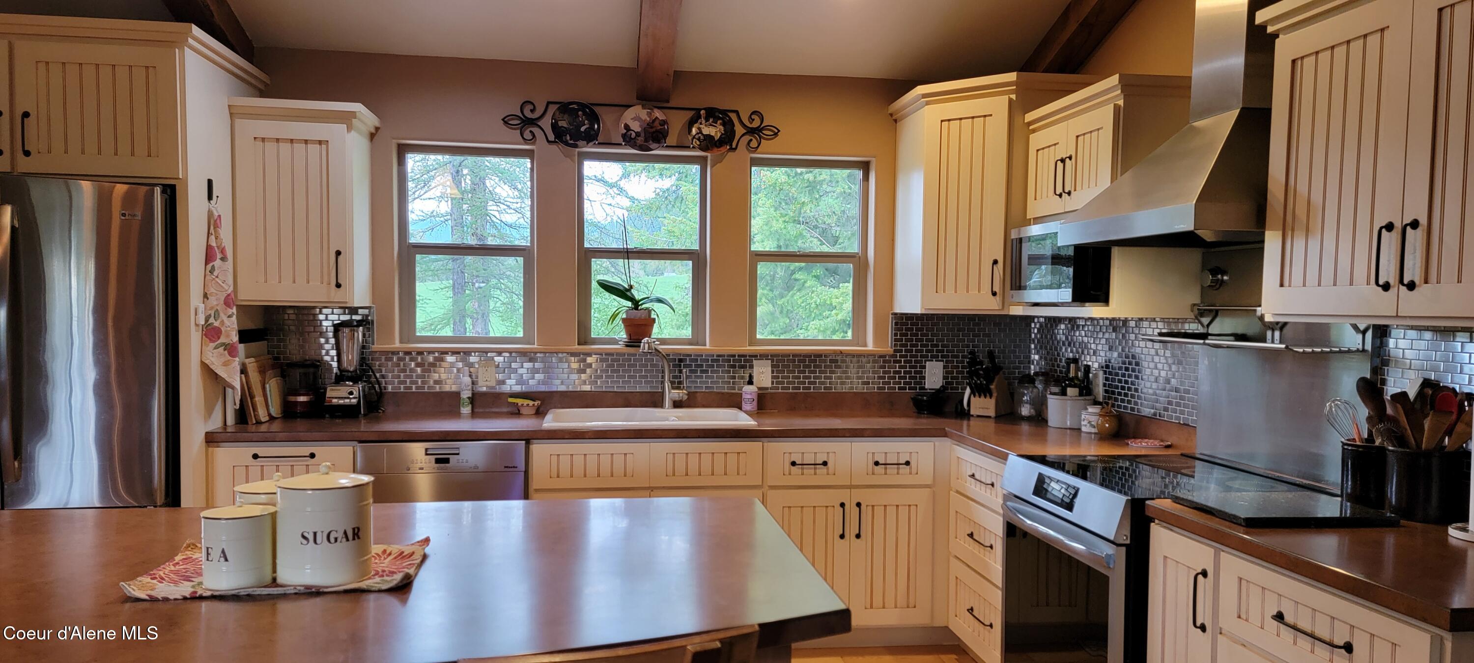 309 Pywell Road Bonners Ferry, ID 83805 - Photo 25 of 42 Gourmet Kitchen