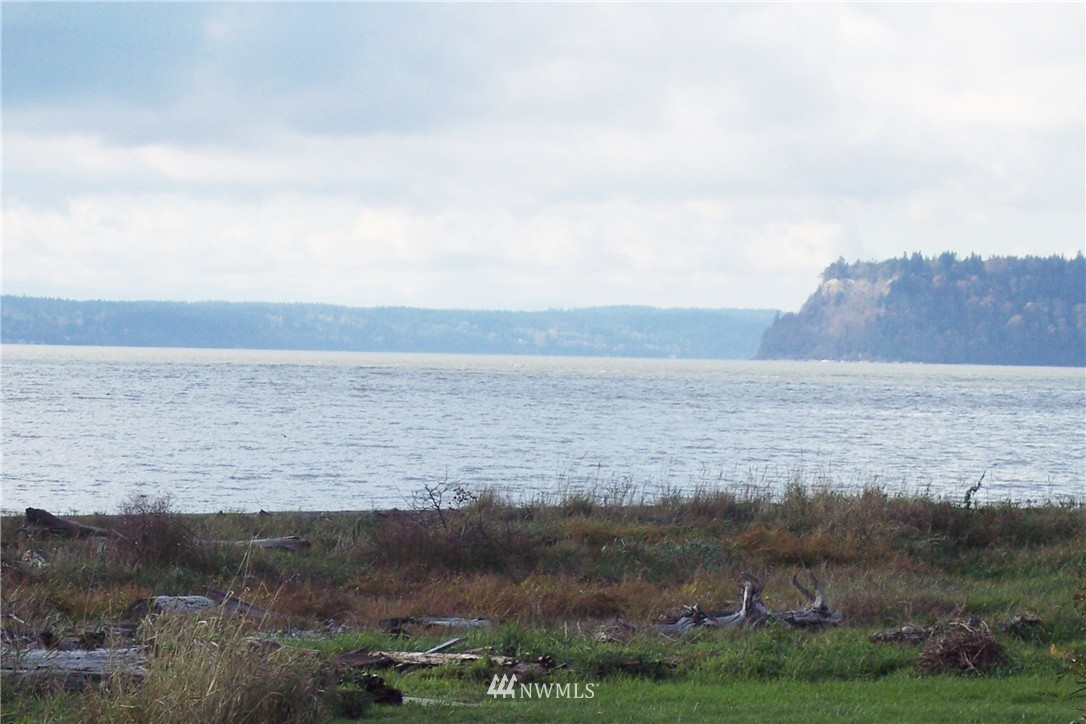 6820 Totem Beach Loop Road Marysville, WA 98271 - Photo 1 of 20 Gallery Image 1