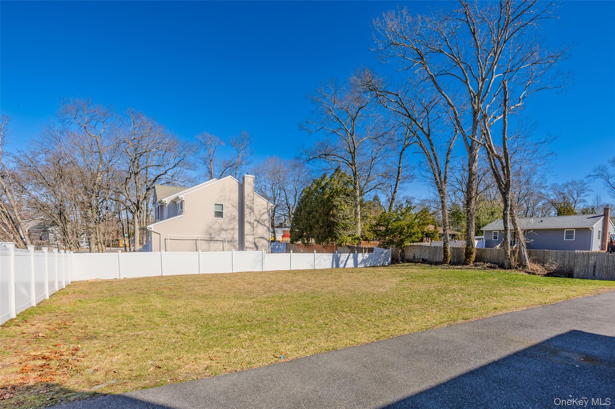 19 Milburn Road Sound Beach, NY 11789 - Photo 35 of 48