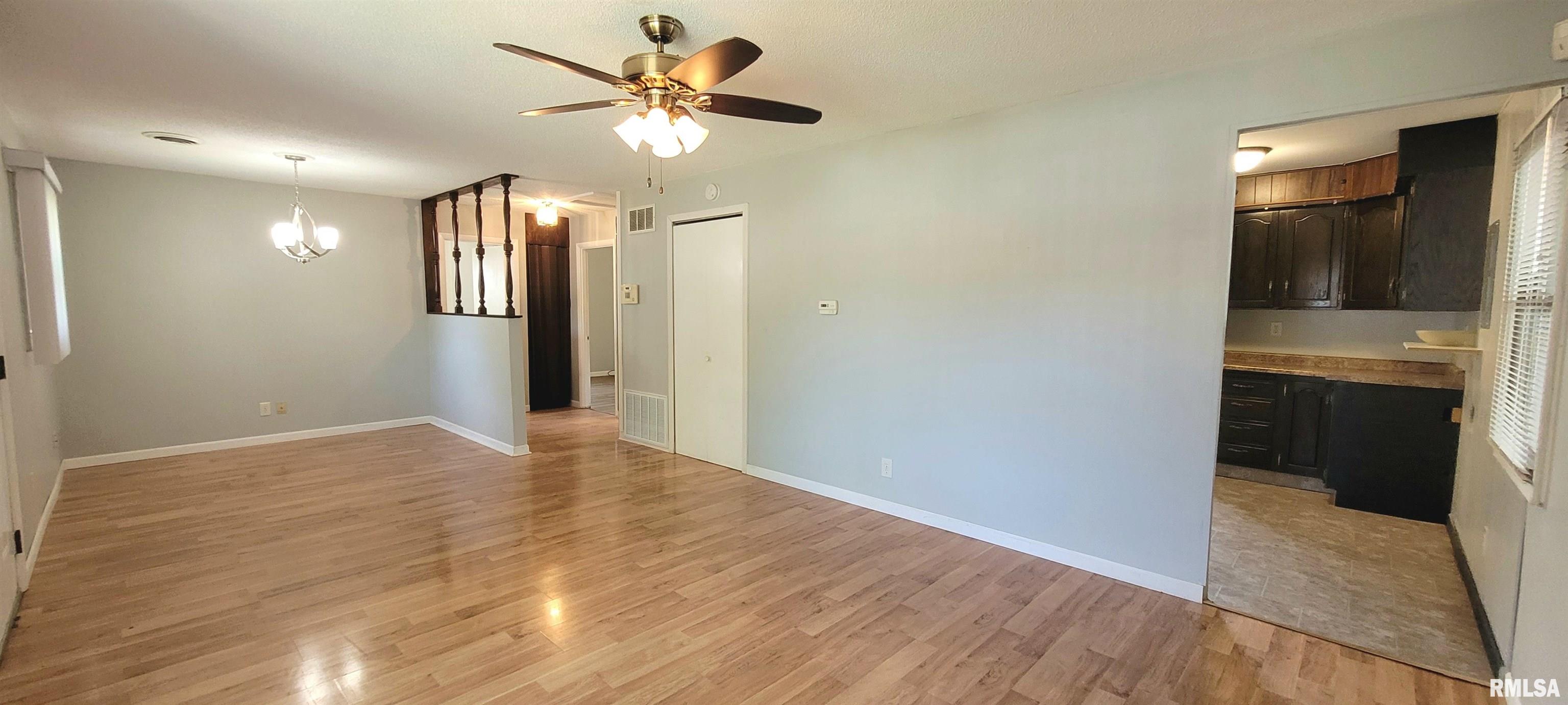 26 Ridge Court Springfield, IL 62703 - Photo 6 of 35